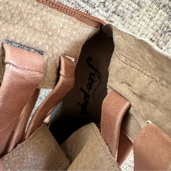 Free People Jesse Cutout Boot Heels sz 39.5 - Picture 7 of 8